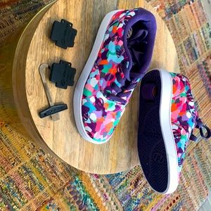 Heely’s lightly worn, fun & bright color.